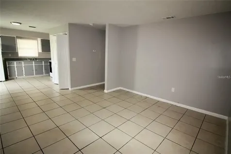 9418 N 50th Street Tampa FL 33617