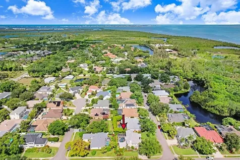 Bradenton FL 34209