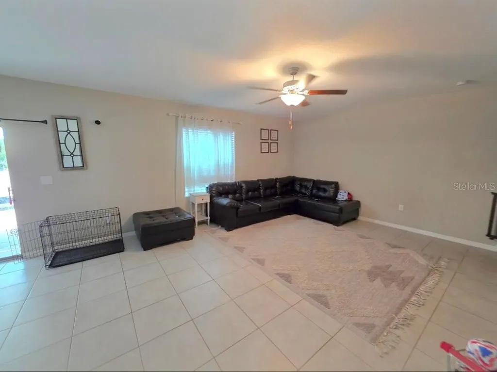 1561 Flower Dust Drive Ruskin FL 33570