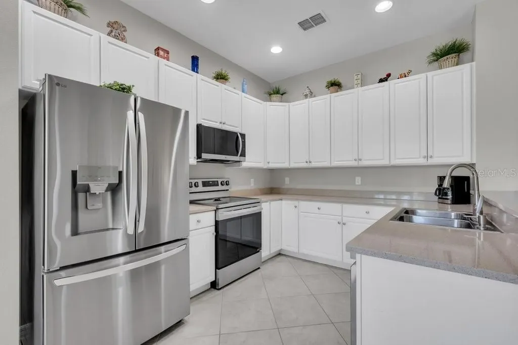 16127 Cape Coral Drive Wimauma FL 33598