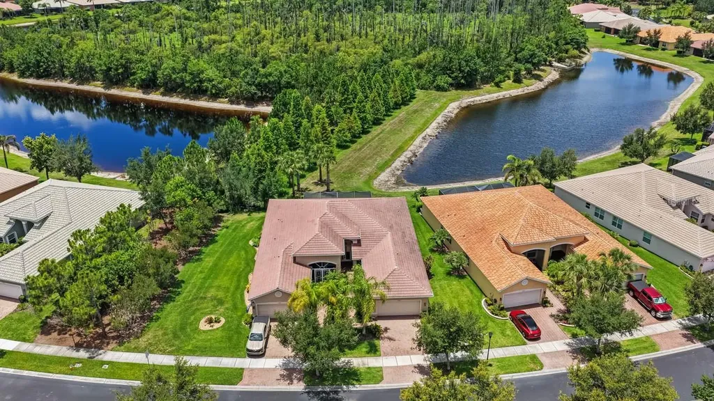 15665 Aurora Lake Circle Wimauma FL 33598