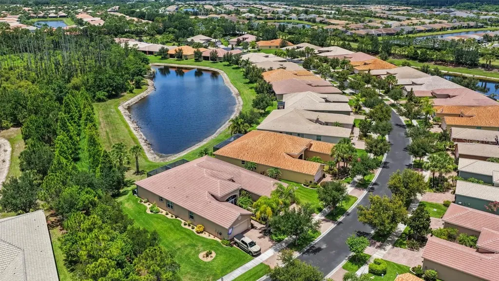 15665 Aurora Lake Circle Wimauma FL 33598