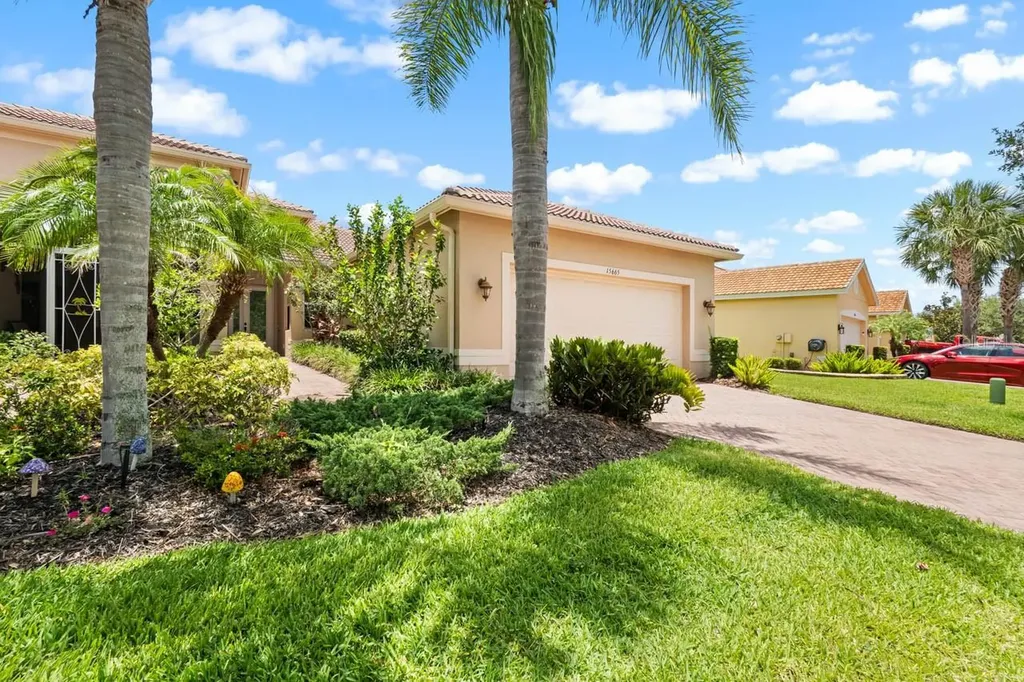 15665 Aurora Lake Circle Wimauma FL 33598