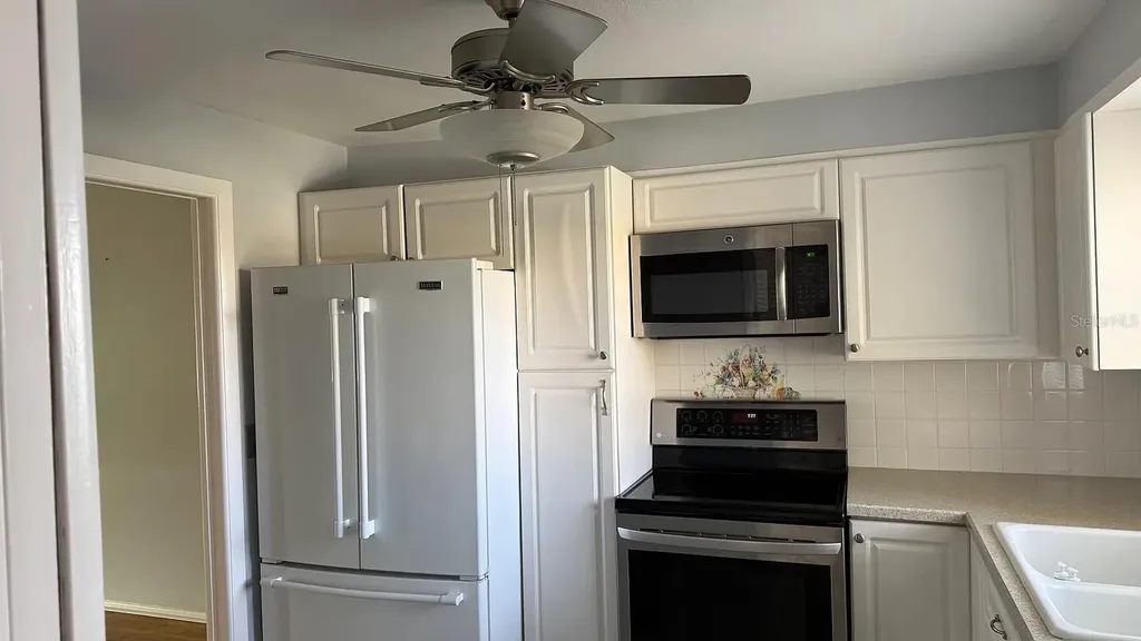 4575 Cove Circle St Petersburg FL 33708