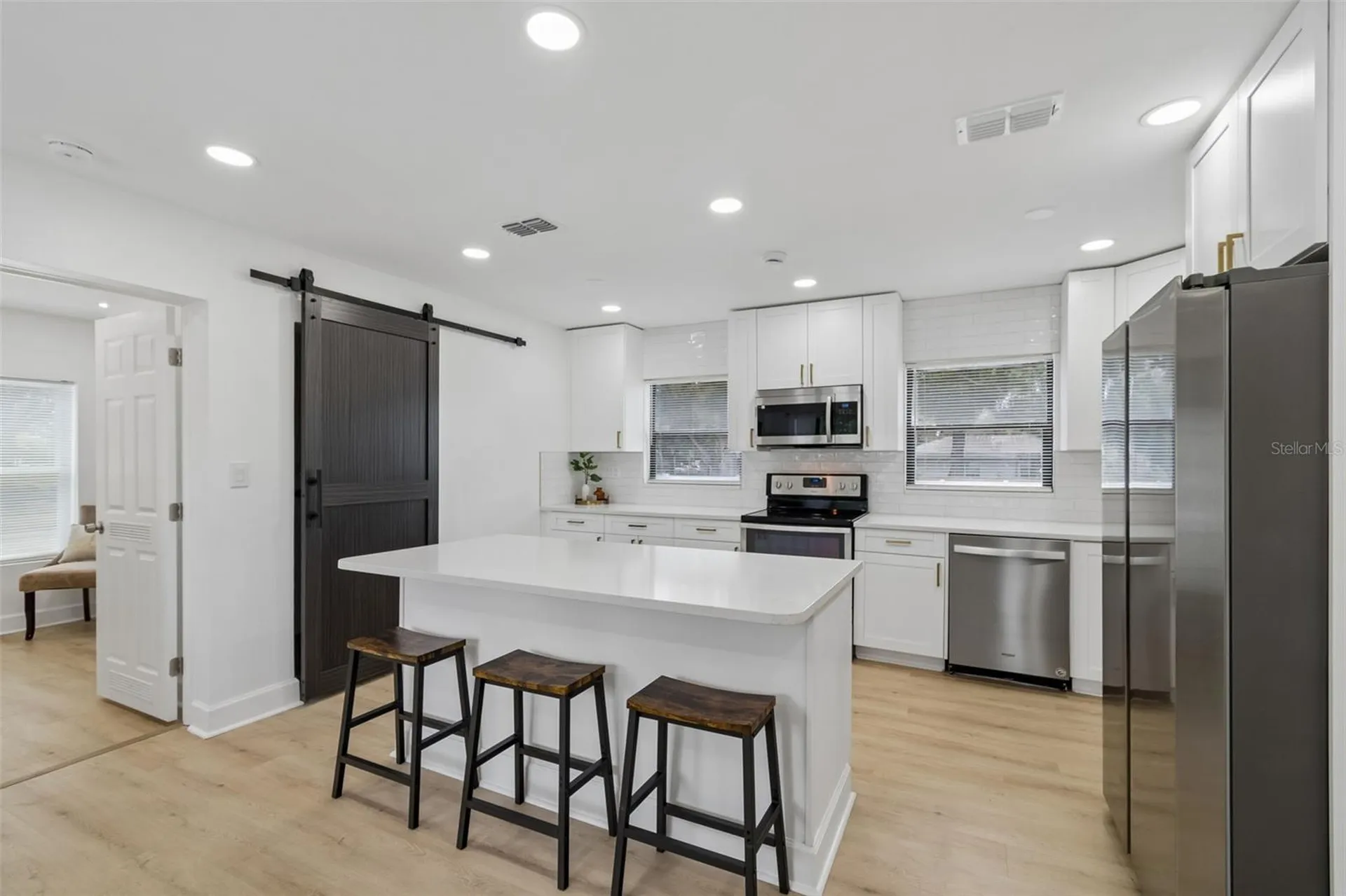 1702 W Johnston Avenue Tampa FL 33603
