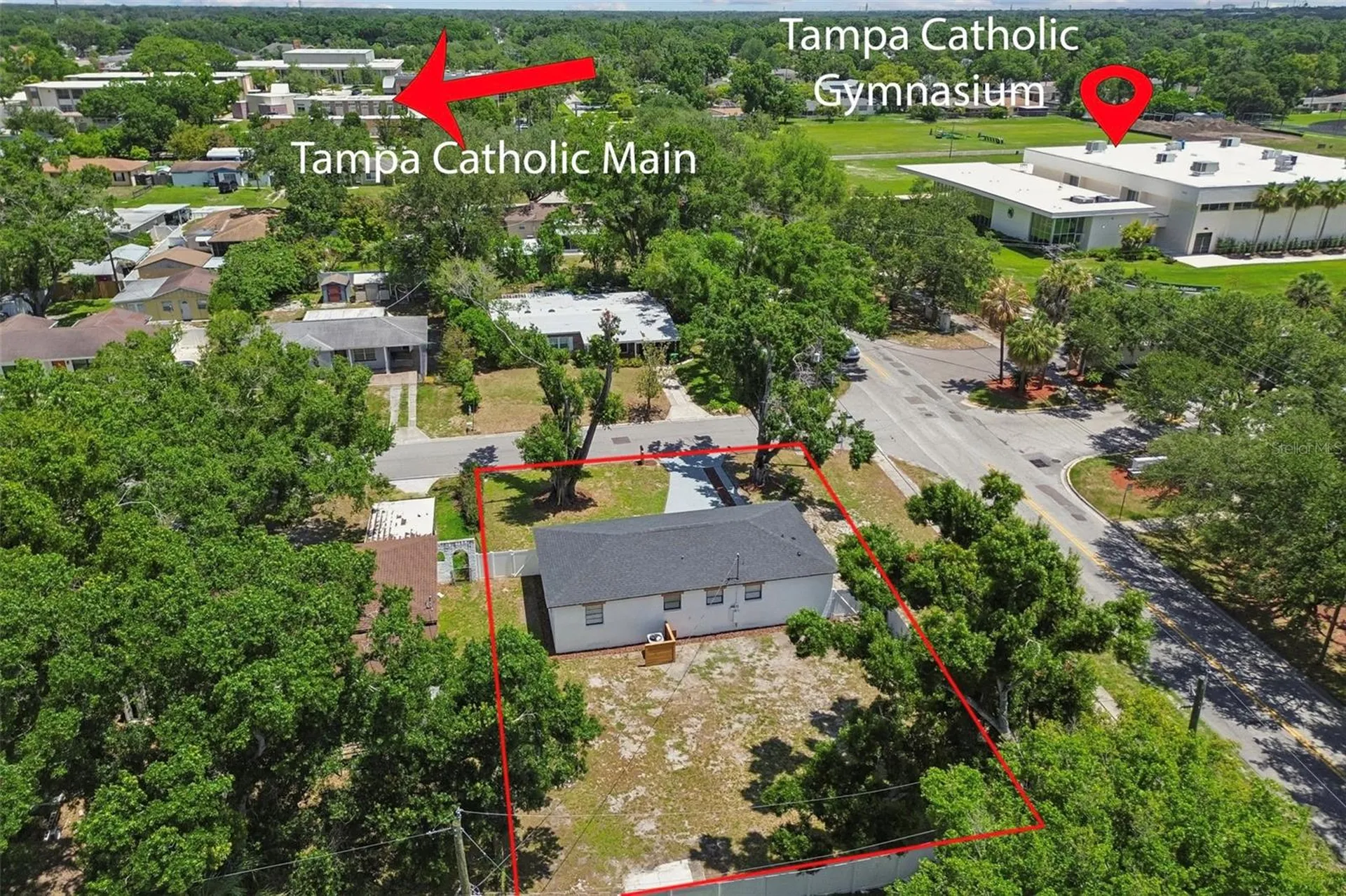 1702 W Johnston Avenue Tampa FL 33603