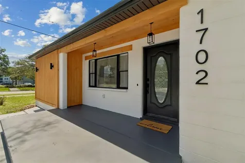 1702 W Johnston Avenue Tampa FL 33603