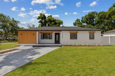 1702 W Johnston Avenue Tampa FL 33603