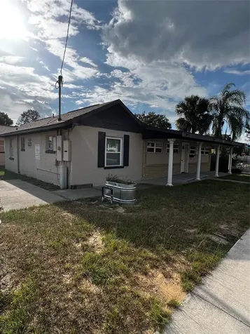 1220 S Bay Street S Eustis FL 32726