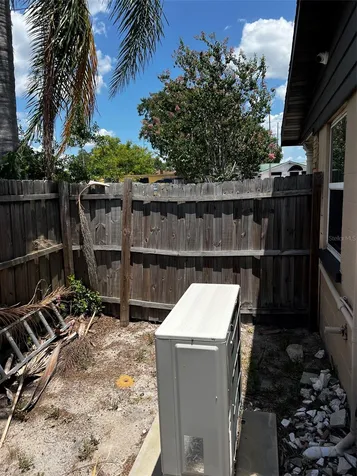 1220 S Bay Street S Eustis FL 32726