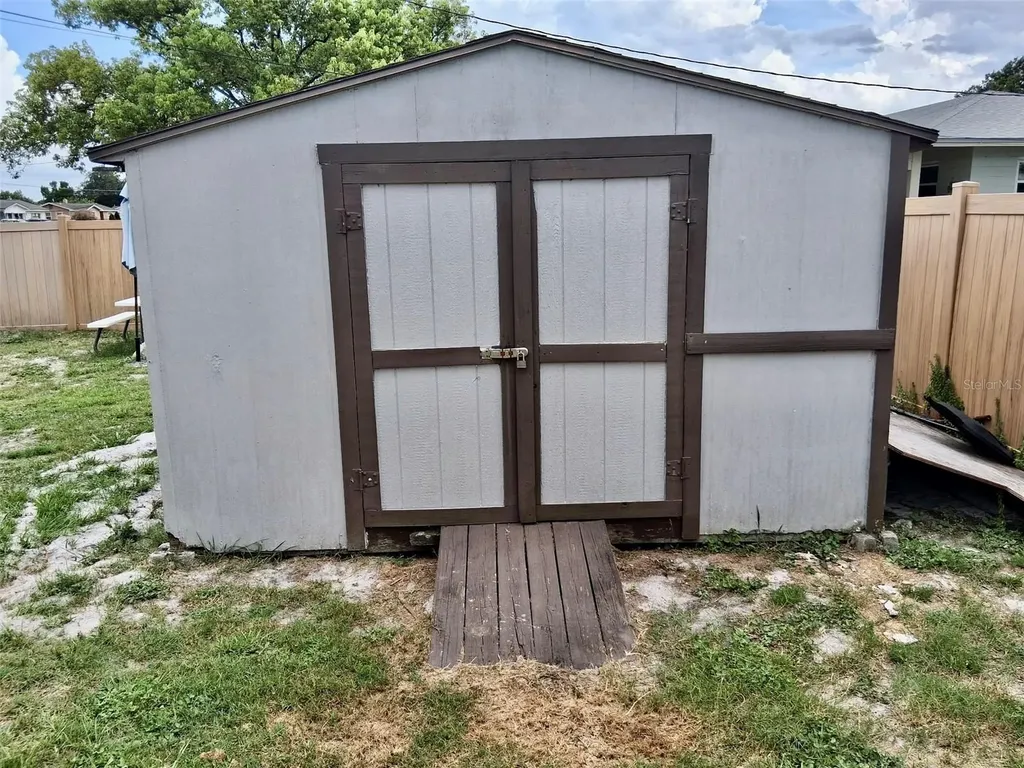 1316 Grayson Drive Orlando FL 32825