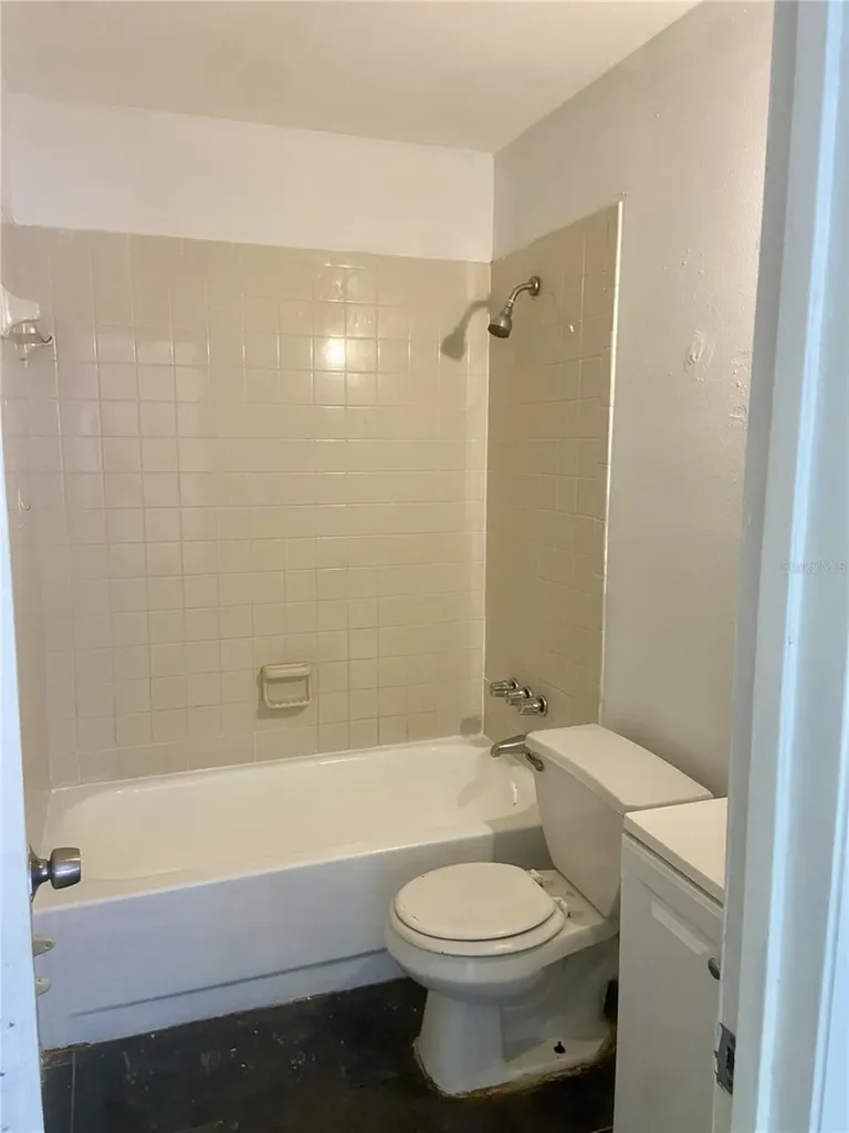 5613 7th Street Court E Bradenton FL 34203