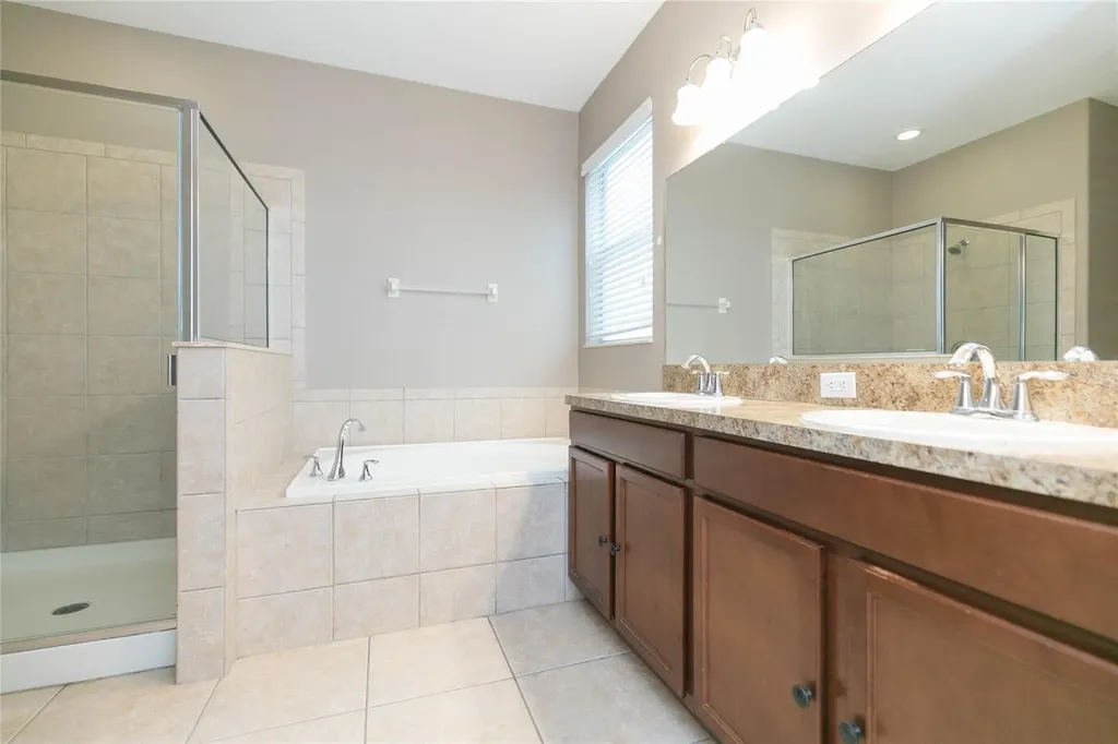515 Vista Ridge Drive Ruskin FL 33570