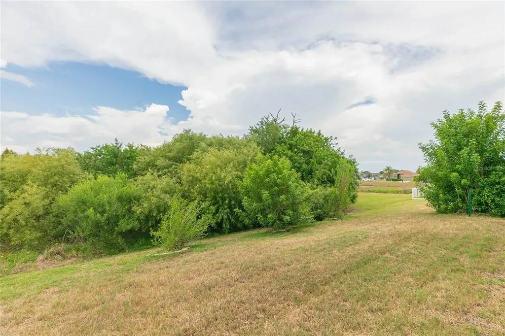 515 Vista Ridge Drive Ruskin FL 33570