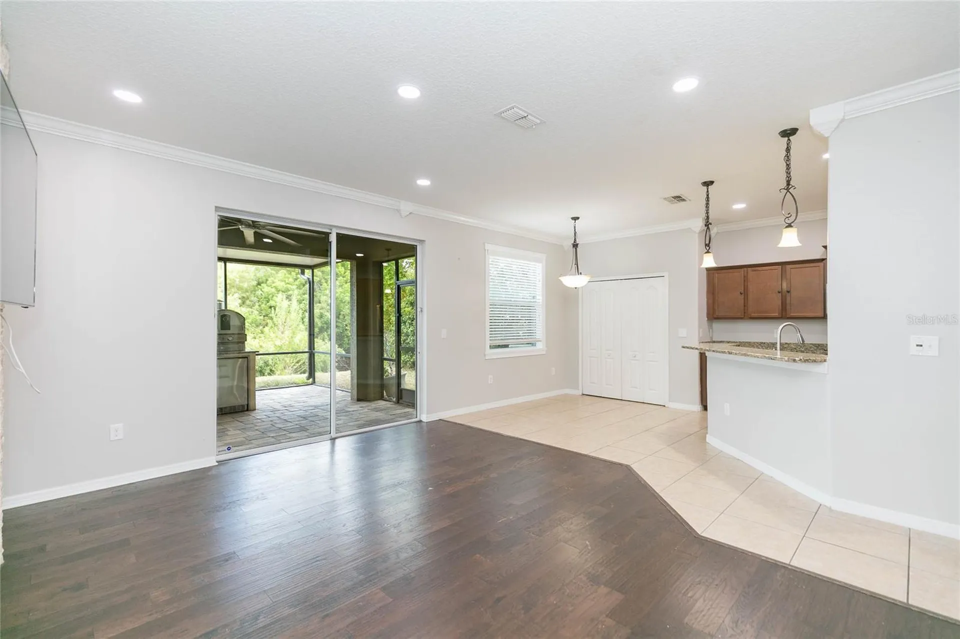 515 Vista Ridge Drive Ruskin FL 33570