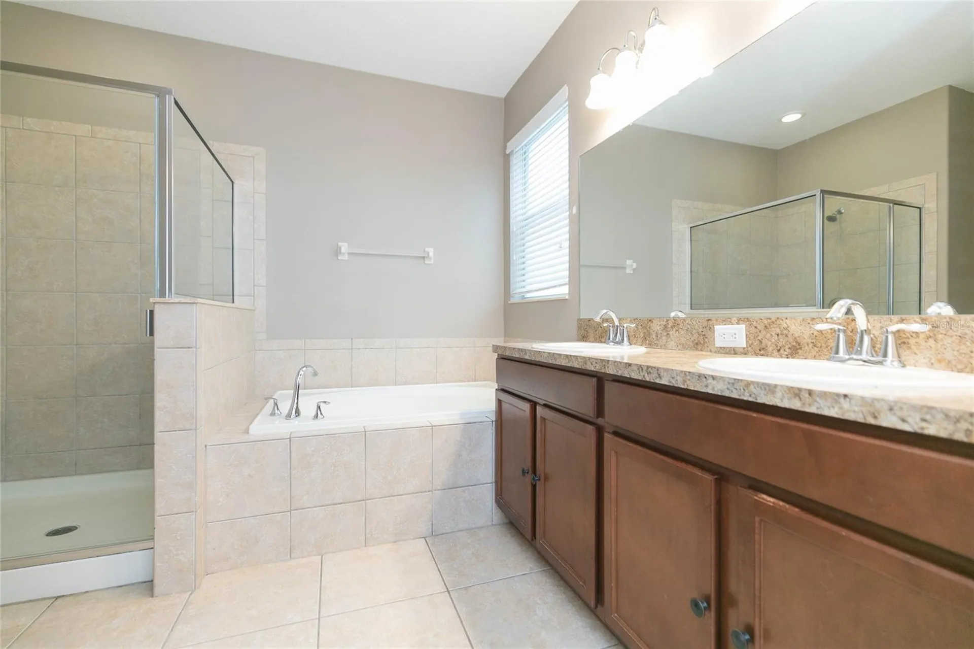 515 Vista Ridge Drive Ruskin FL 33570