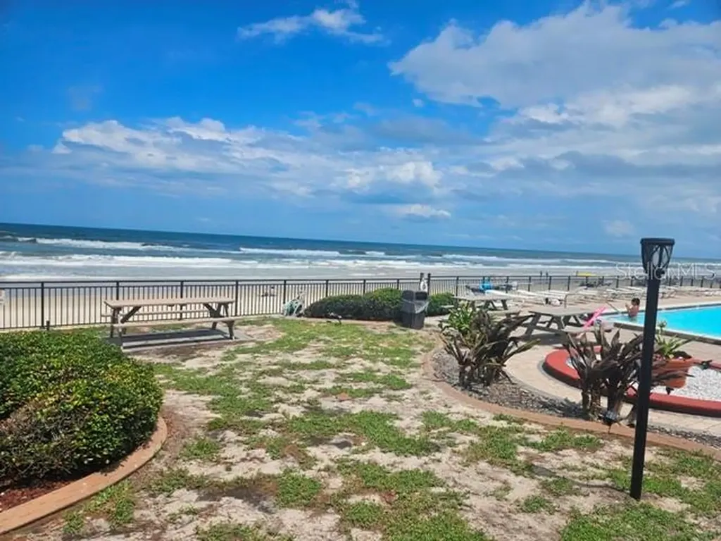 1909 S Atlantic Avenue Daytona Beach FL 32118