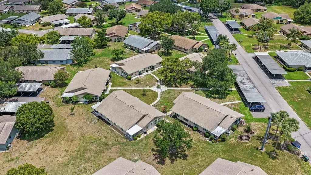 1906 Canterbury Lane Sun City Center FL 33573
