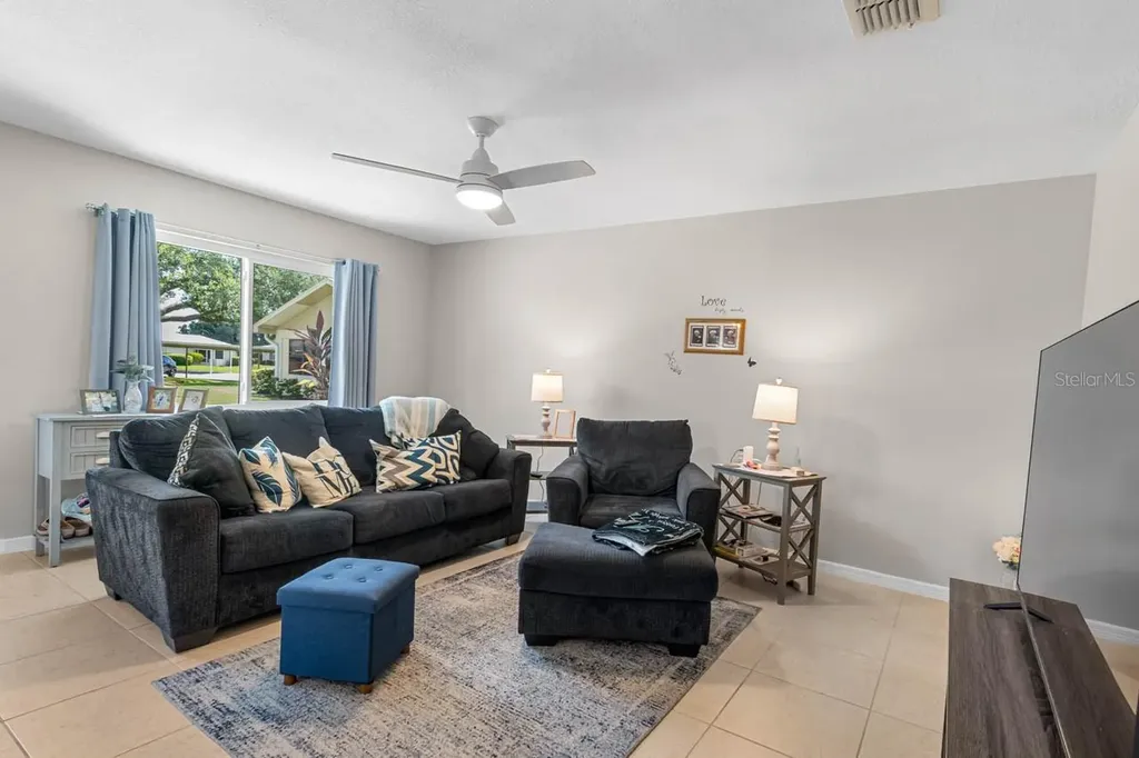 1906 Canterbury Lane Sun City Center FL 33573