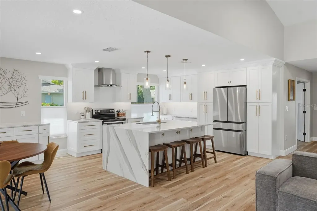124 Colony South Drive Tarpon Springs FL 34689