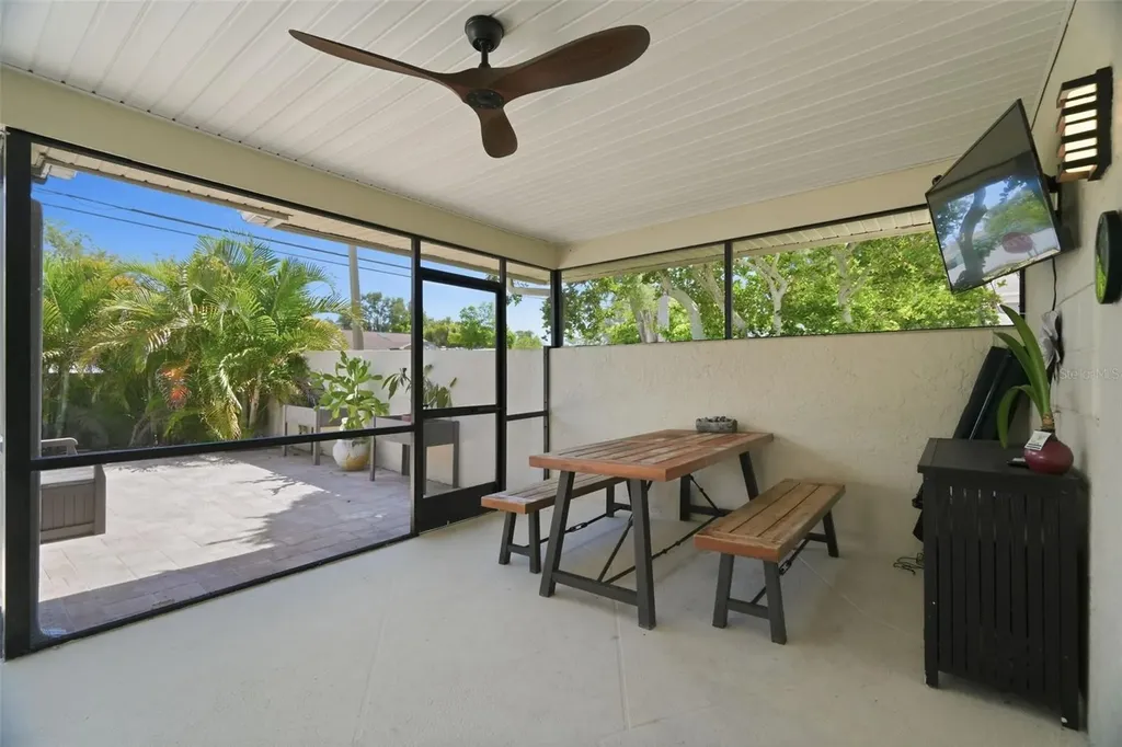 124 Colony South Drive Tarpon Springs FL 34689