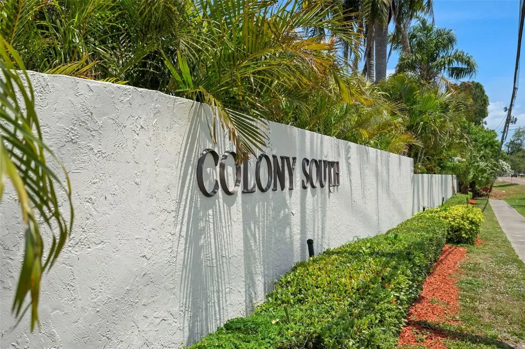 124 Colony South Drive Tarpon Springs FL 34689