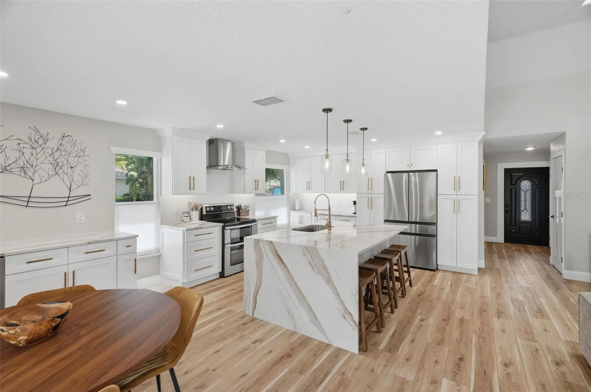 124 Colony South Drive Tarpon Springs FL 34689