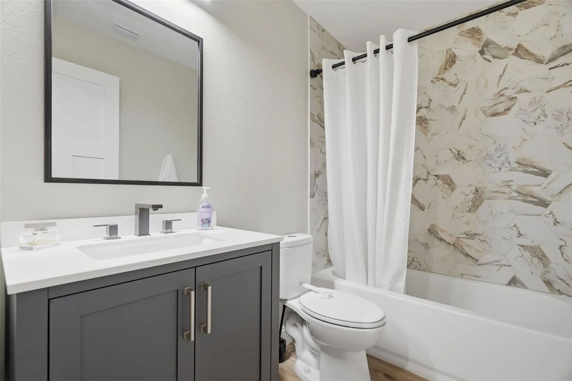 124 Colony South Drive Tarpon Springs FL 34689