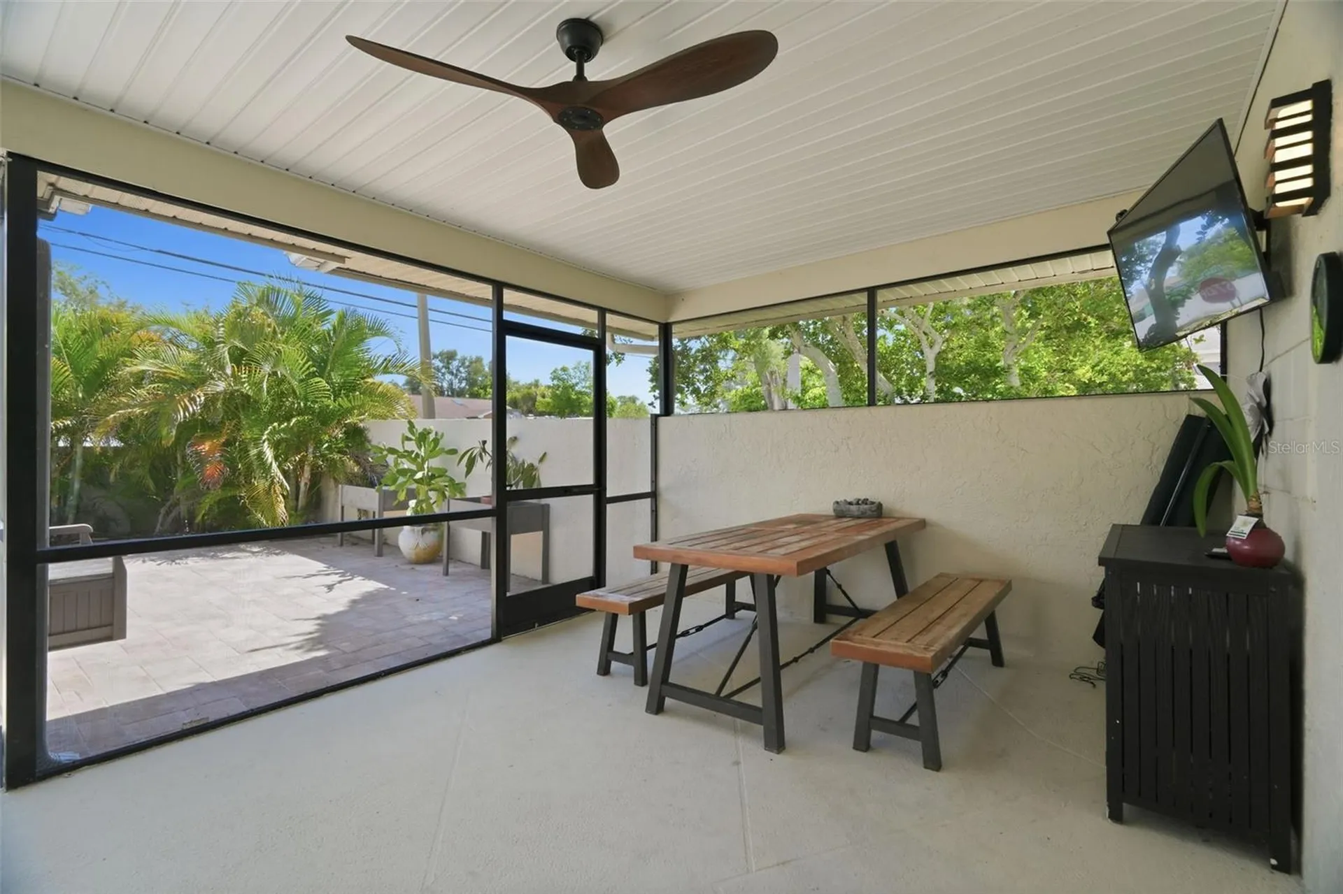 124 Colony South Drive Tarpon Springs FL 34689