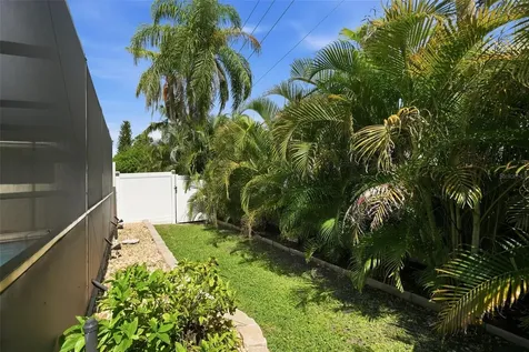 124 Colony South Drive Tarpon Springs FL 34689