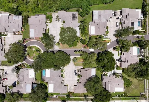 124 Colony South Drive Tarpon Springs FL 34689