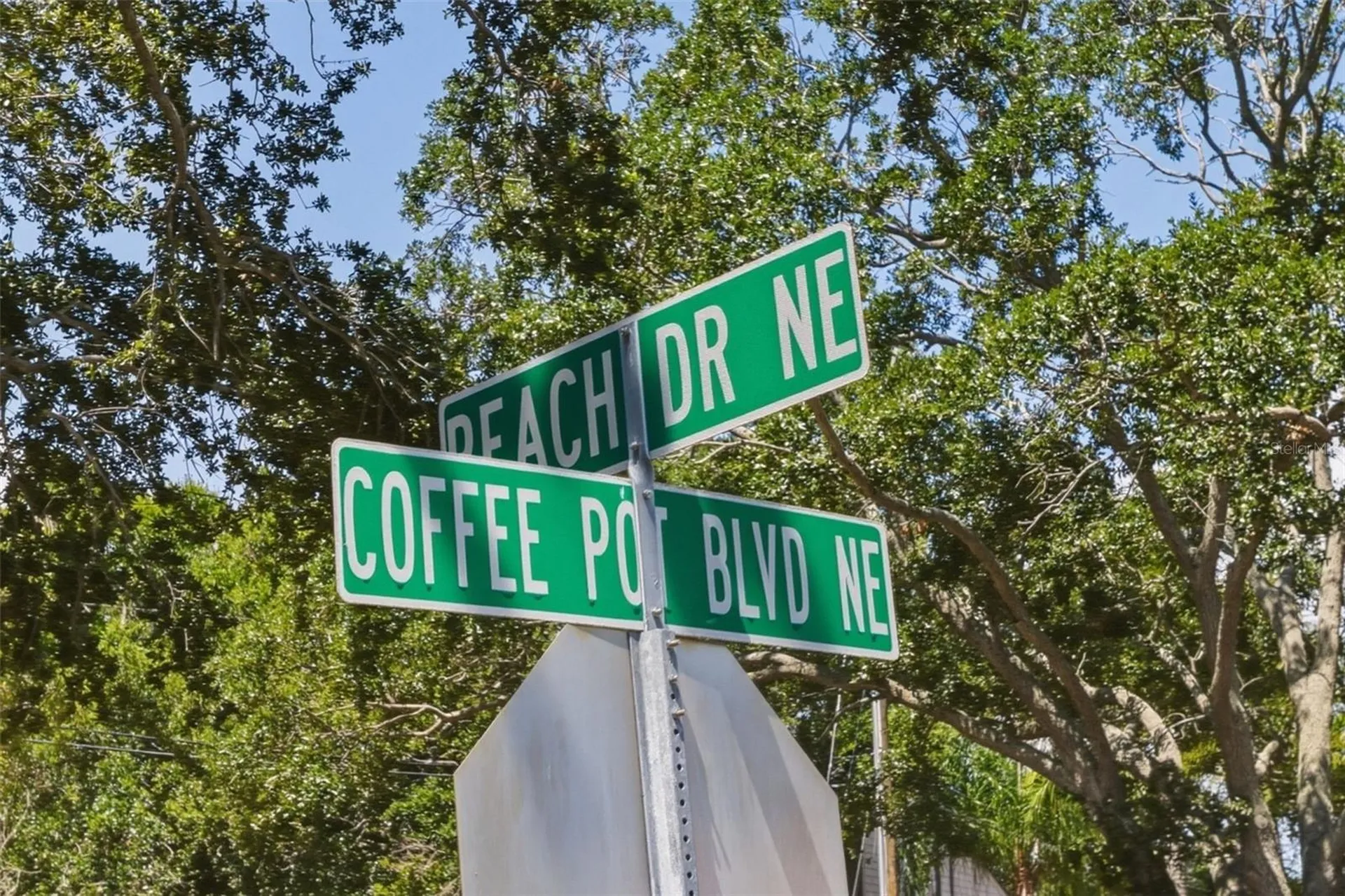 1846 Coffee Pot Boulevard NE St Petersburg FL 33704