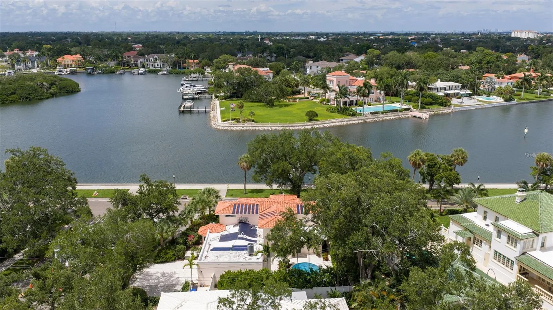 1846 Coffee Pot Boulevard NE St Petersburg FL 33704