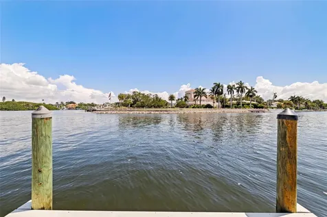 1846 Coffee Pot Boulevard NE St Petersburg FL 33704