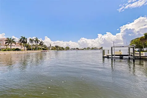 1846 Coffee Pot Boulevard NE St Petersburg FL 33704
