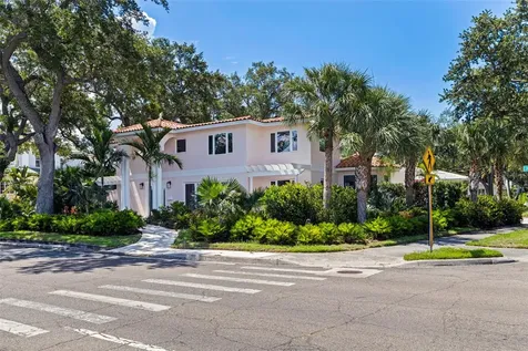 1846 Coffee Pot Boulevard NE St Petersburg FL 33704