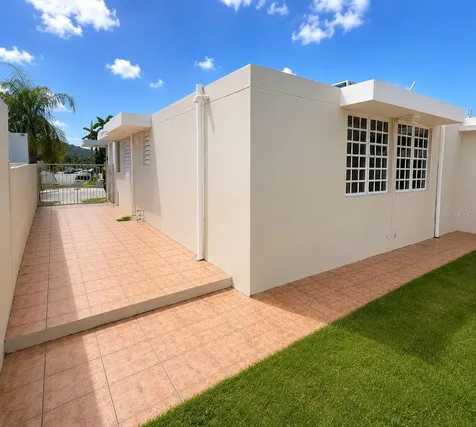 518 Calle Wito Morales Estancias Del Golf Club Ponce PR 00730