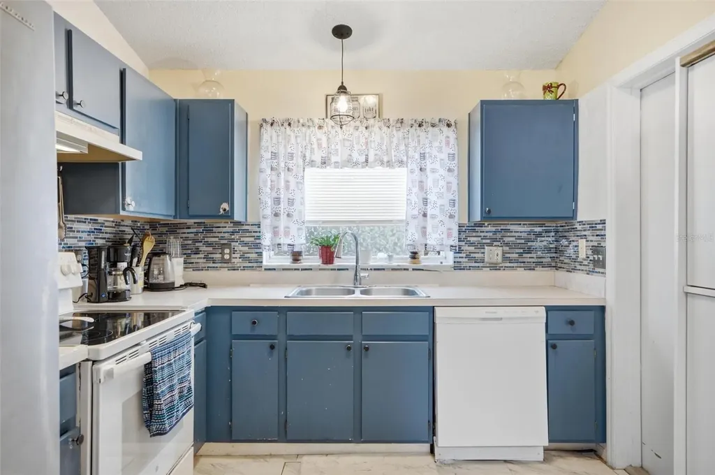 2200 Rose Brook Court Orlando FL 32817