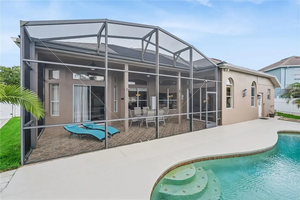 1955 Cascades Cove Drive Orlando FL 32820