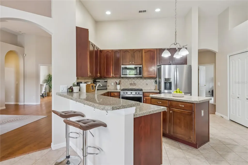 1955 Cascades Cove Drive Orlando FL 32820