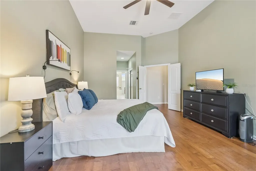 1955 Cascades Cove Drive Orlando FL 32820