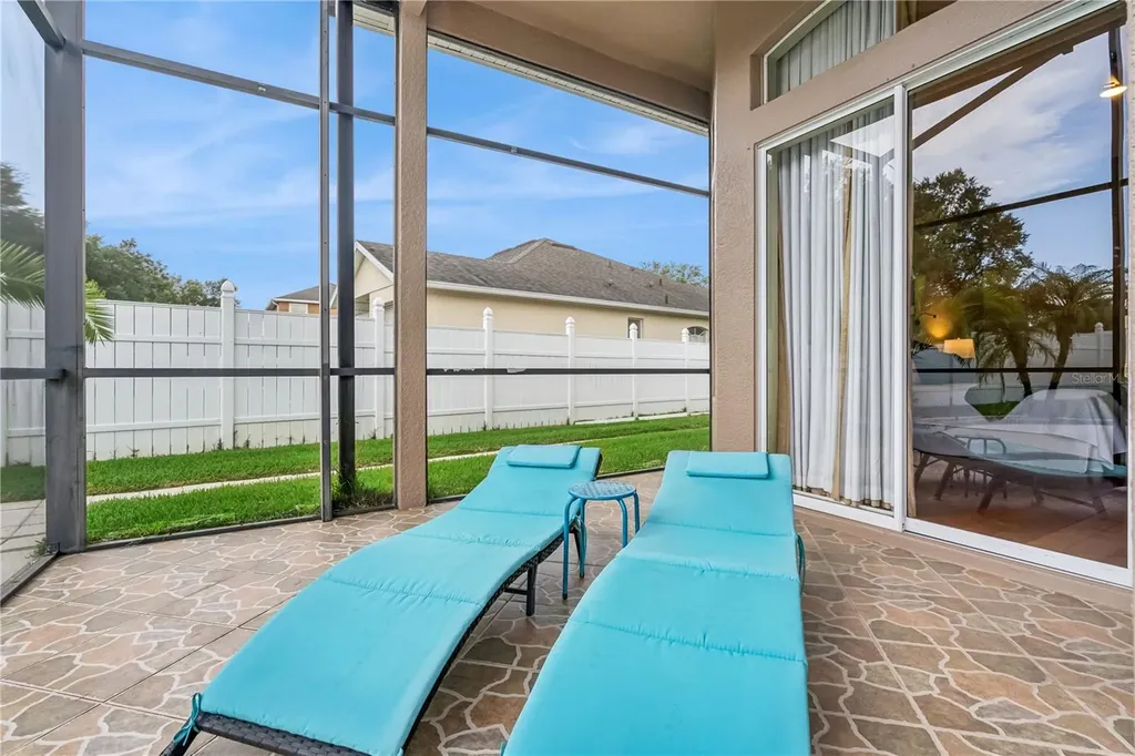 1955 Cascades Cove Drive Orlando FL 32820