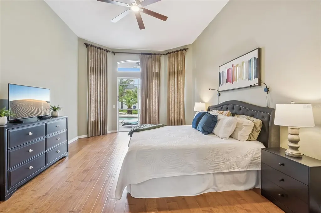 1955 Cascades Cove Drive Orlando FL 32820