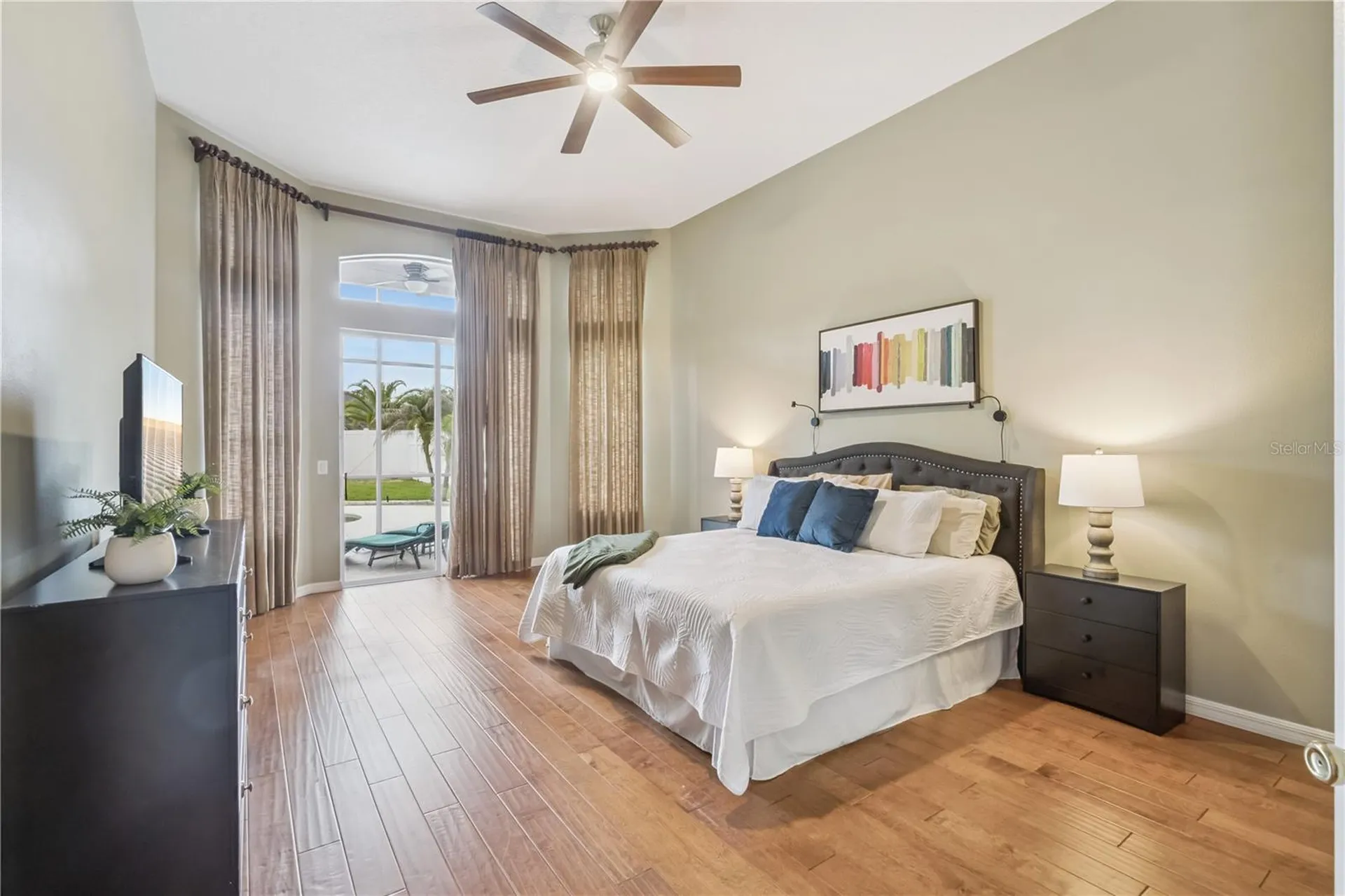 1955 Cascades Cove Drive Orlando FL 32820