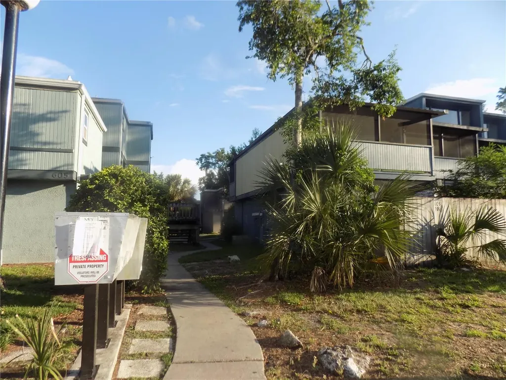 613 SW 75 Street Gainesville FL 32607