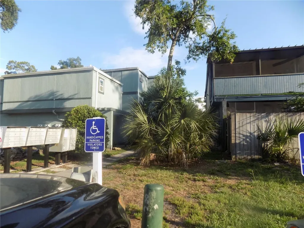 613 SW 75 Street Gainesville FL 32607