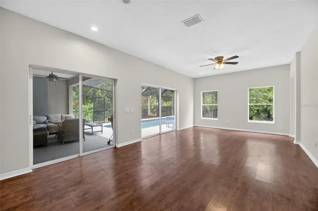 11901 Northumberland Drive Tampa FL 33626