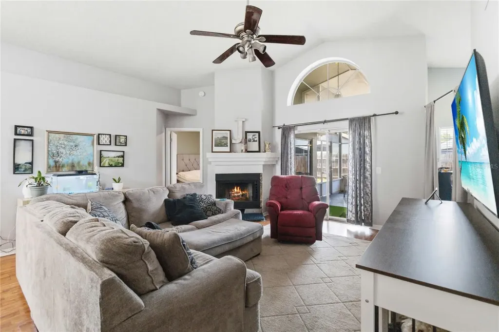 2773 Delcrest Drive Orlando FL 32817