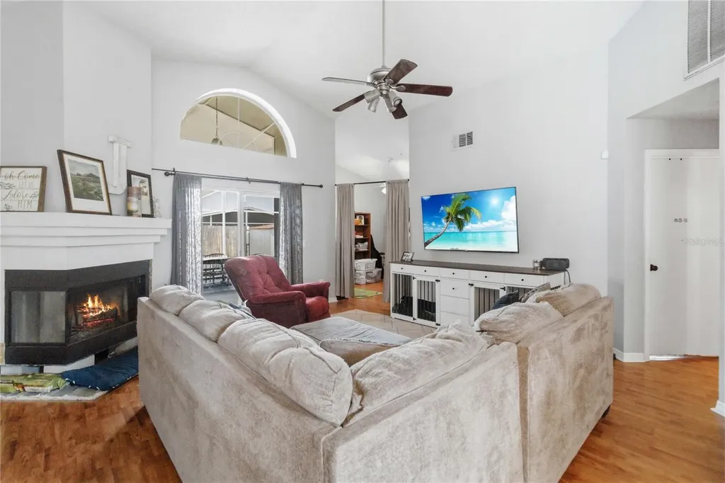 2773 Delcrest Drive Orlando FL 32817