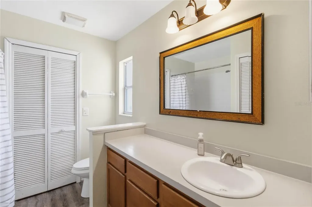 2773 Delcrest Drive Orlando FL 32817